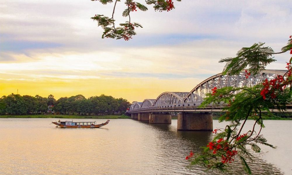 hue-in-november-travel-guide